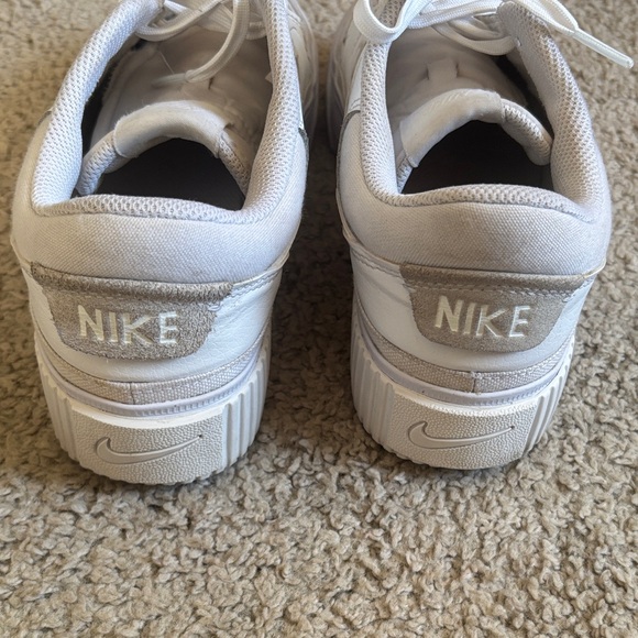 Nike Women's White Sneakers - Picture 4 of 8